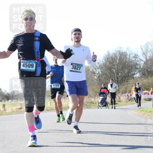 06.04.2025 - 44. Internationalen Wilhelmsburger Insellauf Jannik Wohlers http://msf.ph/oto/7623249 06.04.2025 10:27:03 Laufen 4509, 4182, 3827, 31, 924 meine-sportfotos.de