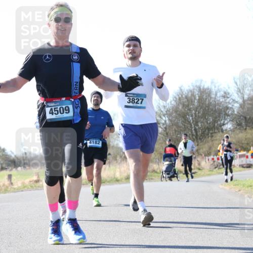 06.04.2025 - 44. Internationalen Wilhelmsburger Insellauf Jannik Wohlers http://msf.ph/oto/7623251 06.04.2025 10:27:03 Laufen 4509, 4182, 3827, 31, 4323, 3924 meine-sportfotos.de
