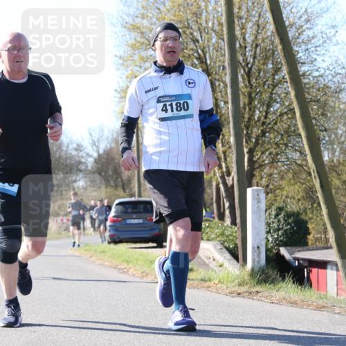 06.04.2025 - 44. Internationalen Wilhelmsburger Insellauf Jannik Wohlers http://msf.ph/oto/7623295 06.04.2025 10:27:23 Laufen 4180 meine-sportfotos.de