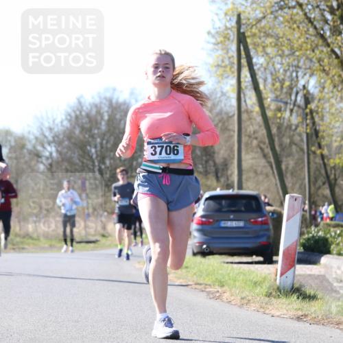 06.04.2025 - 44. Internationalen Wilhelmsburger Insellauf Jannik Wohlers http://msf.ph/oto/7623302 06.04.2025 10:27:24 Laufen 3881, 3706 meine-sportfotos.de
