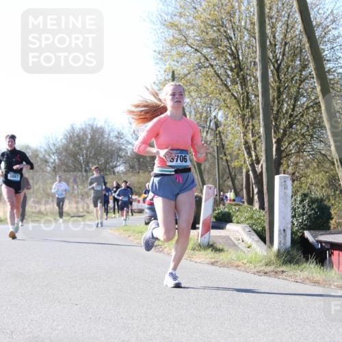06.04.2025 - 44. Internationalen Wilhelmsburger Insellauf Jannik Wohlers http://msf.ph/oto/7623306 06.04.2025 10:27:24 Laufen 3867, 3706 meine-sportfotos.de