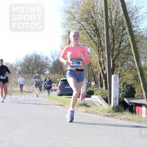 06.04.2025 - 44. Internationalen Wilhelmsburger Insellauf Jannik Wohlers http://msf.ph/oto/7623307 06.04.2025 10:27:24 Laufen 3706 meine-sportfotos.de