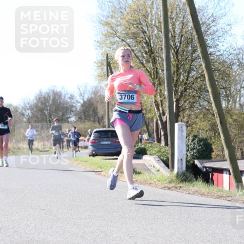 06.04.2025 - 44. Internationalen Wilhelmsburger Insellauf Jannik Wohlers http://msf.ph/oto/7623308 06.04.2025 10:27:24 Laufen 3706 meine-sportfotos.de