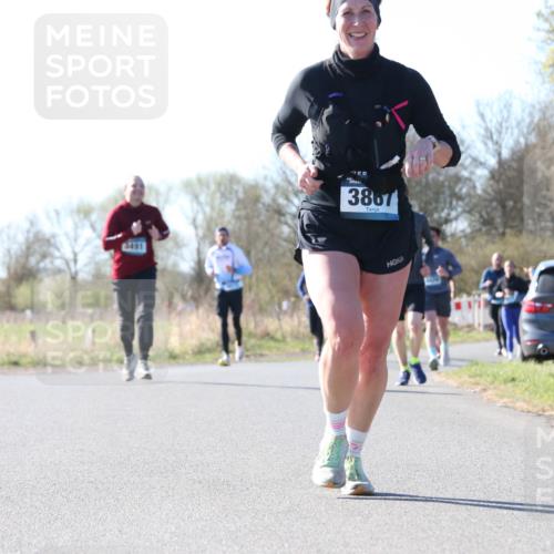06.04.2025 - 44. Internationalen Wilhelmsburger Insellauf Jannik Wohlers http://msf.ph/oto/7623315 06.04.2025 10:27:28 Laufen 3491, 3867 meine-sportfotos.de