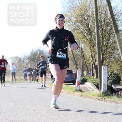 06.04.2025 - 44. Internationalen Wilhelmsburger Insellauf Jannik Wohlers http://msf.ph/oto/7623319 06.04.2025 10:27:28 Laufen 491, 3867, 3279 meine-sportfotos.de