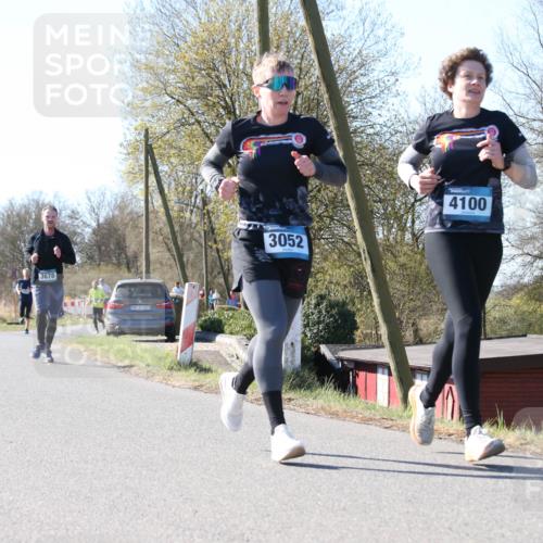 06.04.2025 - 44. Internationalen Wilhelmsburger Insellauf Jannik Wohlers http://msf.ph/oto/7623364 06.04.2025 10:27:46 Laufen 3678, 4321, 3052, 4100 meine-sportfotos.de