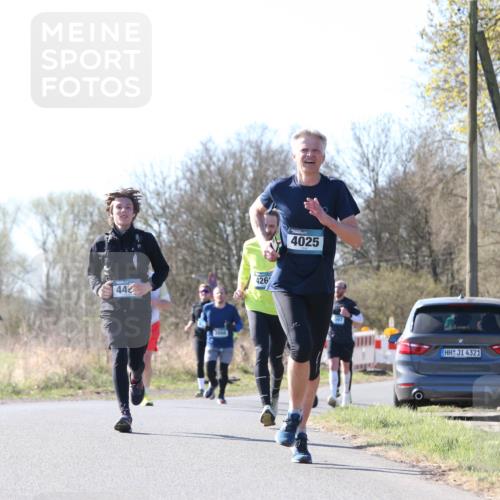 06.04.2025 - 44. Internationalen Wilhelmsburger Insellauf Jannik Wohlers http://msf.ph/oto/7623372 06.04.2025 10:27:55 Laufen 44, 3866, 426, 4025, 4321 meine-sportfotos.de