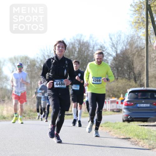06.04.2025 - 44. Internationalen Wilhelmsburger Insellauf Jannik Wohlers http://msf.ph/oto/7623385 06.04.2025 10:27:57 Laufen 4387, 4480, 5003, 4269, 3831, 4323, 402 meine-sportfotos.de