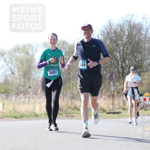 06.04.2025 - 44. Internationalen Wilhelmsburger Insellauf Jannik Wohlers http://msf.ph/oto/7623430 06.04.2025 10:28:12 Laufen 3687, 3489 meine-sportfotos.de