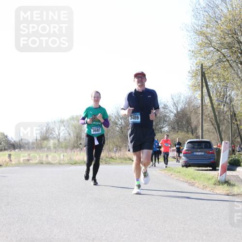 06.04.2025 - 44. Internationalen Wilhelmsburger Insellauf Jannik Wohlers http://msf.ph/oto/7623446 06.04.2025 10:28:14 Laufen 3687, 3489, 4323 meine-sportfotos.de