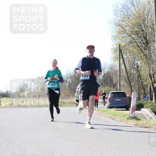 06.04.2025 - 44. Internationalen Wilhelmsburger Insellauf Jannik Wohlers http://msf.ph/oto/7623449 06.04.2025 10:28:15 Laufen 3687, 3489, 31, 4321 meine-sportfotos.de