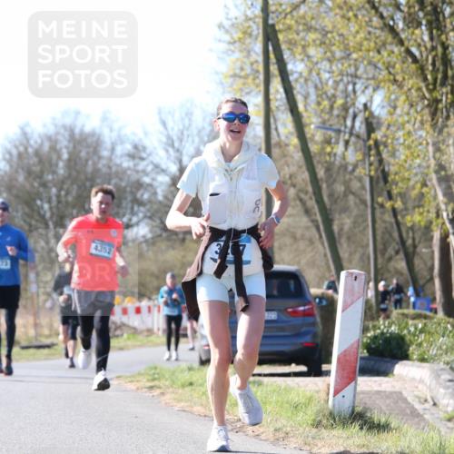06.04.2025 - 44. Internationalen Wilhelmsburger Insellauf Jannik Wohlers http://msf.ph/oto/7623463 06.04.2025 10:28:20 Laufen 4352 meine-sportfotos.de