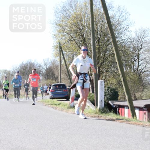 06.04.2025 - 44. Internationalen Wilhelmsburger Insellauf Jannik Wohlers http://msf.ph/oto/7623466 06.04.2025 10:28:21 Laufen 3999, 4352, 31, 4323 meine-sportfotos.de