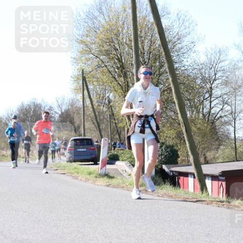 06.04.2025 - 44. Internationalen Wilhelmsburger Insellauf Jannik Wohlers http://msf.ph/oto/7623470 06.04.2025 10:28:21 Laufen 3999, 4352 meine-sportfotos.de