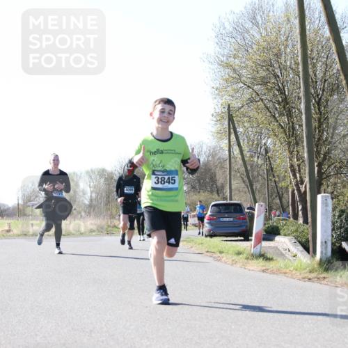06.04.2025 - 44. Internationalen Wilhelmsburger Insellauf Jannik Wohlers http://msf.ph/oto/7623485 06.04.2025 10:28:28 Laufen 4095, 3845, 4321 meine-sportfotos.de