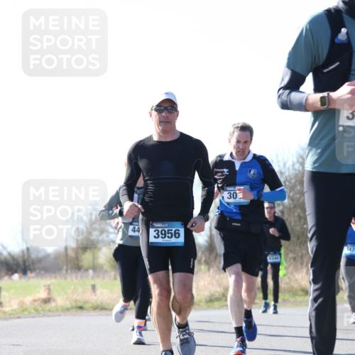 06.04.2025 - 44. Internationalen Wilhelmsburger Insellauf Jannik Wohlers http://msf.ph/oto/7623522 06.04.2025 10:28:49 Laufen 44, 3956, 30, 4540, 1475, 3310 meine-sportfotos.de