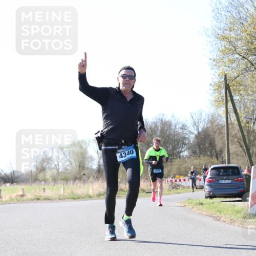 06.04.2025 - 44. Internationalen Wilhelmsburger Insellauf Jannik Wohlers http://msf.ph/oto/7623544 06.04.2025 10:28:56 Laufen 4340, 3407, 31, 4321 meine-sportfotos.de