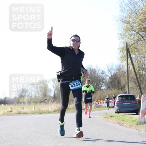 06.04.2025 - 44. Internationalen Wilhelmsburger Insellauf Jannik Wohlers http://msf.ph/oto/7623545 06.04.2025 10:28:56 Laufen 4340, 2407, 431, 4321 meine-sportfotos.de