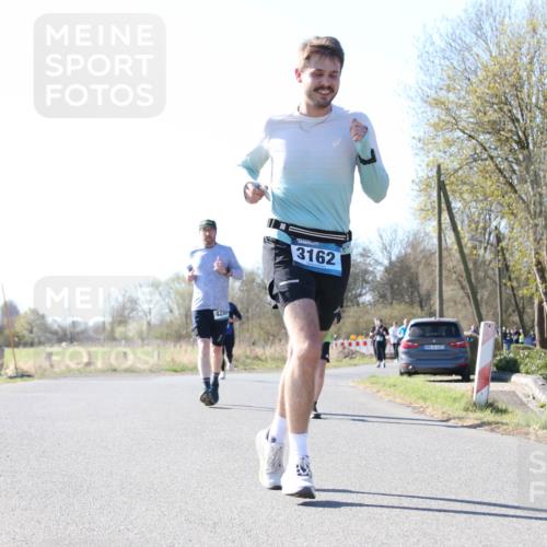 06.04.2025 - 44. Internationalen Wilhelmsburger Insellauf Jannik Wohlers http://msf.ph/oto/7623589 06.04.2025 10:29:18 Laufen 428, 3162, 4 meine-sportfotos.de