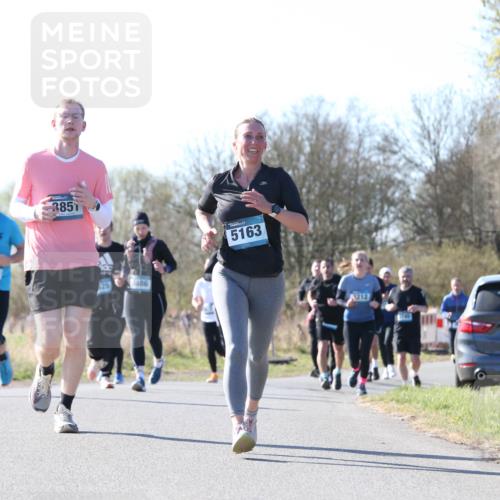 06.04.2025 - 44. Internationalen Wilhelmsburger Insellauf Jannik Wohlers http://msf.ph/oto/7623608 06.04.2025 10:29:28 Laufen 4585, 3851, 1886, 5163, 4321 meine-sportfotos.de