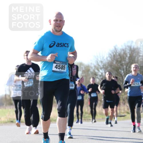 06.04.2025 - 44. Internationalen Wilhelmsburger Insellauf Jannik Wohlers http://msf.ph/oto/7623623 06.04.2025 10:29:33 Laufen 3625, 4585, 86, 3212 meine-sportfotos.de
