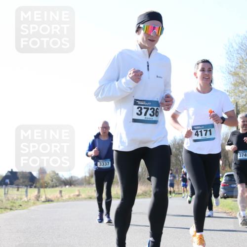 06.04.2025 - 44. Internationalen Wilhelmsburger Insellauf Jannik Wohlers http://msf.ph/oto/7623652 06.04.2025 10:29:40 Laufen 3337, 3736, 4171, 3745 meine-sportfotos.de