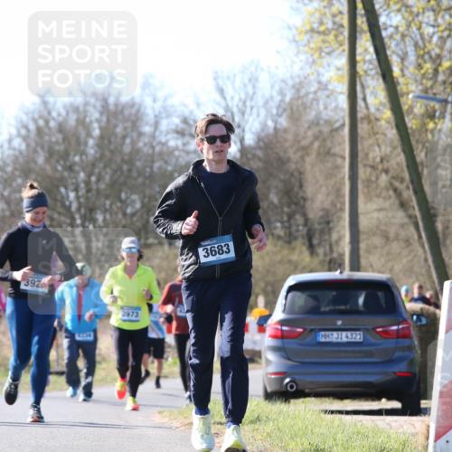 06.04.2025 - 44. Internationalen Wilhelmsburger Insellauf Jannik Wohlers http://msf.ph/oto/7623664 06.04.2025 10:29:47 Laufen 392, 4354, 3973, 3683, 4321 meine-sportfotos.de