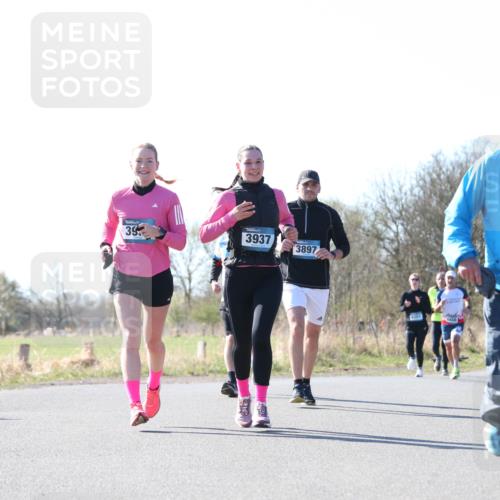06.04.2025 - 44. Internationalen Wilhelmsburger Insellauf Jannik Wohlers http://msf.ph/oto/7623691 06.04.2025 10:29:57 Laufen 39, 3937, 3897, 4334 meine-sportfotos.de