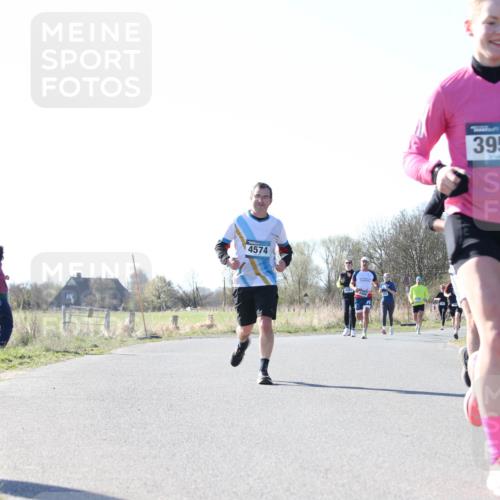 06.04.2025 - 44. Internationalen Wilhelmsburger Insellauf Jannik Wohlers http://msf.ph/oto/7623703 06.04.2025 10:30:01 Laufen 4574, 3951 meine-sportfotos.de
