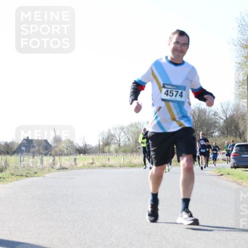 06.04.2025 - 44. Internationalen Wilhelmsburger Insellauf Jannik Wohlers http://msf.ph/oto/7623715 06.04.2025 10:30:03 Laufen 4574 meine-sportfotos.de