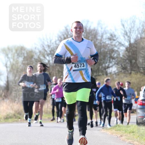 06.04.2025 - 44. Internationalen Wilhelmsburger Insellauf Jannik Wohlers http://msf.ph/oto/7623773 06.04.2025 10:30:26 Laufen 4573 meine-sportfotos.de