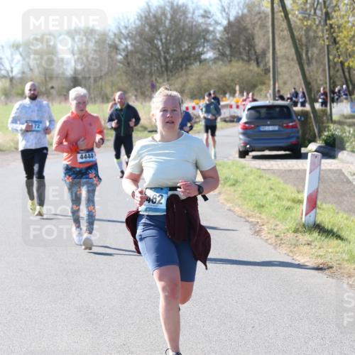 06.04.2025 - 44. Internationalen Wilhelmsburger Insellauf Jannik Wohlers http://msf.ph/oto/7623807 06.04.2025 10:30:47 Laufen 172, 4444, 462 meine-sportfotos.de