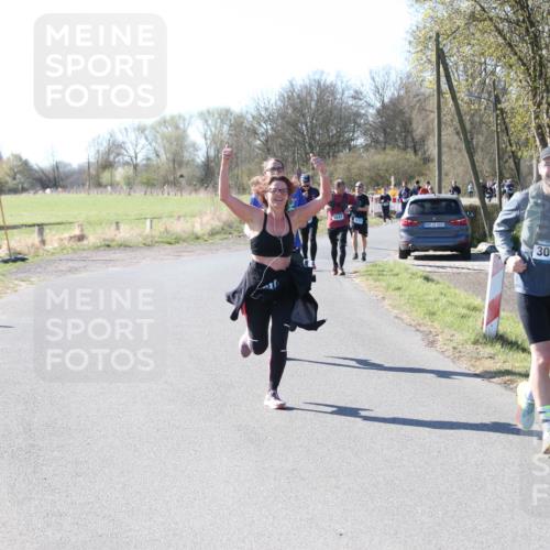 06.04.2025 - 44. Internationalen Wilhelmsburger Insellauf Jannik Wohlers http://msf.ph/oto/7623820 06.04.2025 10:30:57 Laufen 3547, 4321, 3045 meine-sportfotos.de