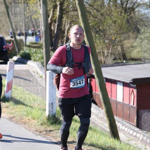 06.04.2025 - 44. Internationalen Wilhelmsburger Insellauf Jannik Wohlers http://msf.ph/oto/7623835 06.04.2025 10:31:04 Laufen 3984, 3547 meine-sportfotos.de