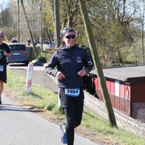 06.04.2025 - 44. Internationalen Wilhelmsburger Insellauf Jannik Wohlers http://msf.ph/oto/7623839 06.04.2025 10:31:05 Laufen 3674, 2009, 2024, 3984 meine-sportfotos.de