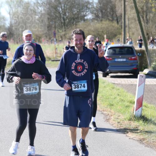06.04.2025 - 44. Internationalen Wilhelmsburger Insellauf Jannik Wohlers http://msf.ph/oto/7623867 06.04.2025 10:31:25 Laufen 3876, 3874 meine-sportfotos.de