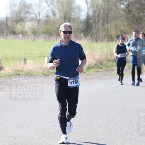 06.04.2025 - 44. Internationalen Wilhelmsburger Insellauf Jannik Wohlers http://msf.ph/oto/7623875 06.04.2025 10:31:29 Laufen 5162, 1544 meine-sportfotos.de