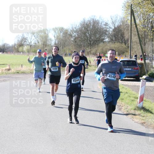 06.04.2025 - 44. Internationalen Wilhelmsburger Insellauf Jannik Wohlers http://msf.ph/oto/7623884 06.04.2025 10:31:37 Laufen 4090, 3922, 4544, 4542, 31, 4323 meine-sportfotos.de