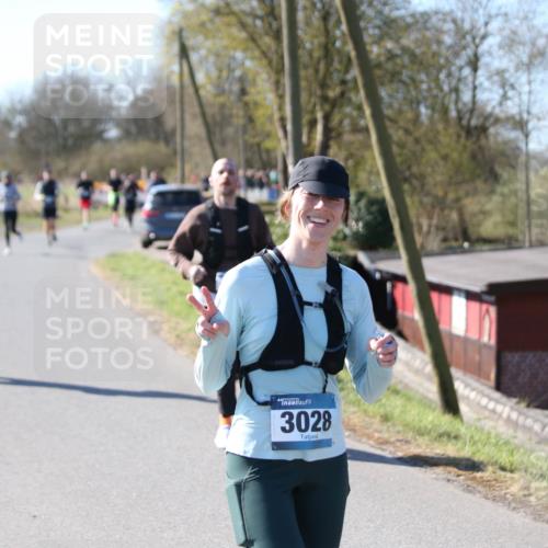 06.04.2025 - 44. Internationalen Wilhelmsburger Insellauf Jannik Wohlers http://msf.ph/oto/7623891 06.04.2025 10:31:52 Laufen 3028 meine-sportfotos.de