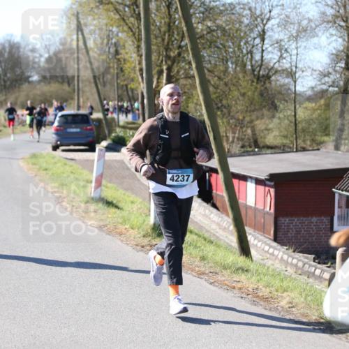 06.04.2025 - 44. Internationalen Wilhelmsburger Insellauf Jannik Wohlers http://msf.ph/oto/7623894 06.04.2025 10:31:52 Laufen 4237 meine-sportfotos.de