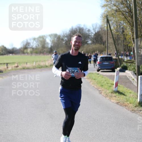 06.04.2025 - 44. Internationalen Wilhelmsburger Insellauf Jannik Wohlers http://msf.ph/oto/7623900 06.04.2025 10:31:54 Laufen 3964 meine-sportfotos.de