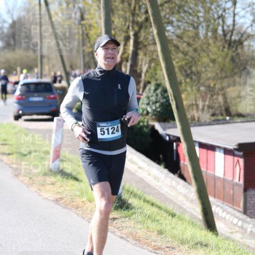 06.04.2025 - 44. Internationalen Wilhelmsburger Insellauf Jannik Wohlers http://msf.ph/oto/7623924 06.04.2025 10:32:02 Laufen 5124 meine-sportfotos.de