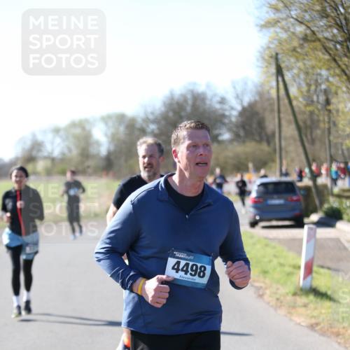 06.04.2025 - 44. Internationalen Wilhelmsburger Insellauf Jannik Wohlers http://msf.ph/oto/7623938 06.04.2025 10:32:09 Laufen 4498 meine-sportfotos.de