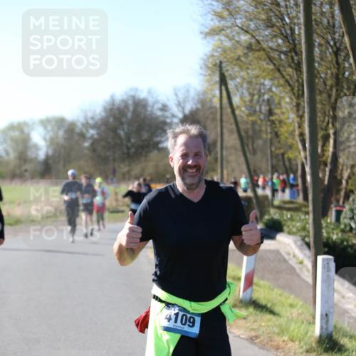 06.04.2025 - 44. Internationalen Wilhelmsburger Insellauf Jannik Wohlers http://msf.ph/oto/7623945 06.04.2025 10:32:10 Laufen 4109 meine-sportfotos.de