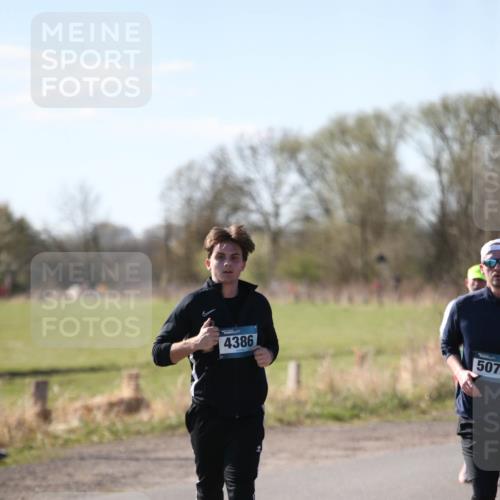 06.04.2025 - 44. Internationalen Wilhelmsburger Insellauf Jannik Wohlers http://msf.ph/oto/7623958 06.04.2025 10:32:14 Laufen 4386, 507 meine-sportfotos.de