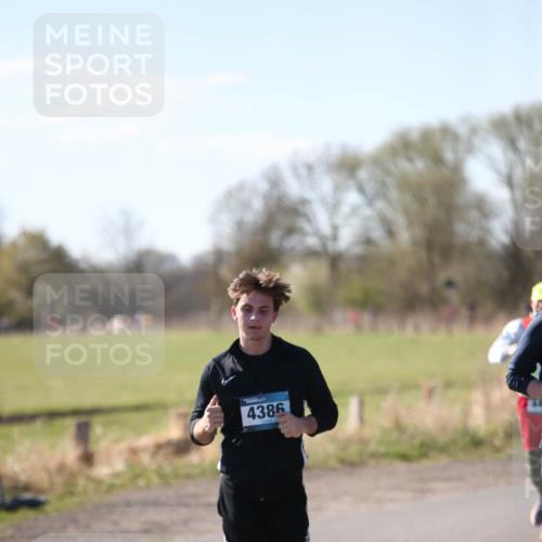 06.04.2025 - 44. Internationalen Wilhelmsburger Insellauf Jannik Wohlers http://msf.ph/oto/7623960 06.04.2025 10:32:15 Laufen 4386 meine-sportfotos.de