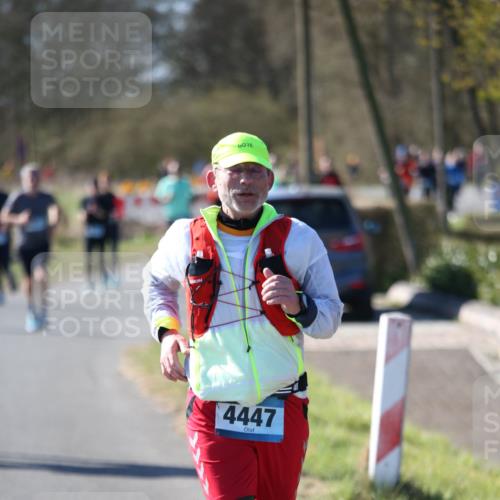 06.04.2025 - 44. Internationalen Wilhelmsburger Insellauf Jannik Wohlers http://msf.ph/oto/7623989 06.04.2025 10:32:21 Laufen 4447 meine-sportfotos.de
