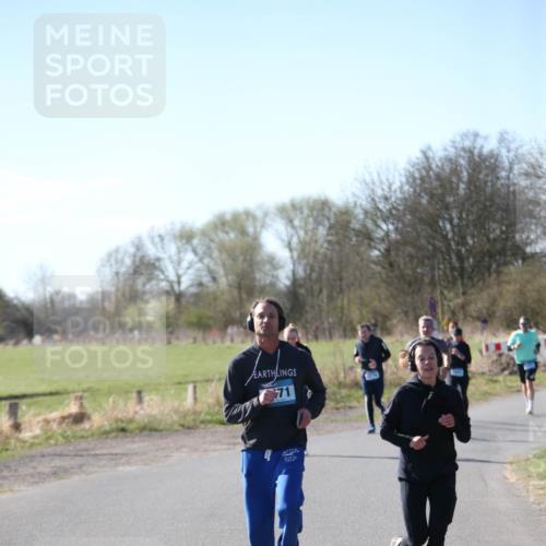 06.04.2025 - 44. Internationalen Wilhelmsburger Insellauf Jannik Wohlers http://msf.ph/oto/7623992 06.04.2025 10:32:22 Laufen 71 meine-sportfotos.de