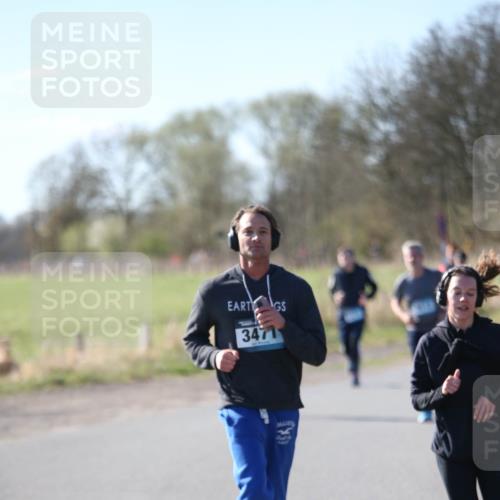 06.04.2025 - 44. Internationalen Wilhelmsburger Insellauf Jannik Wohlers http://msf.ph/oto/7623997 06.04.2025 10:32:23 Laufen 3471 meine-sportfotos.de
