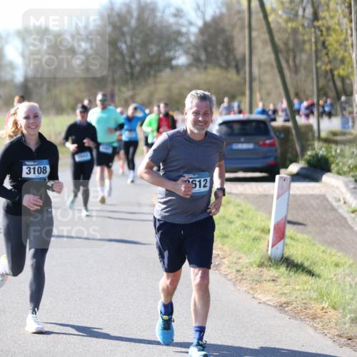 06.04.2025 - 44. Internationalen Wilhelmsburger Insellauf Jannik Wohlers http://msf.ph/oto/7624005 06.04.2025 10:32:30 Laufen 3108, 3643, 612 meine-sportfotos.de